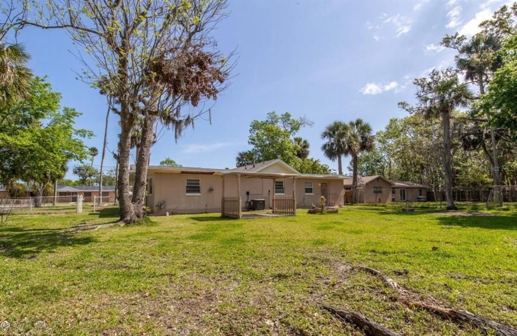 En Venta: $242,000 (4 camas, 2 baños, 1644 Pies cuadrados)