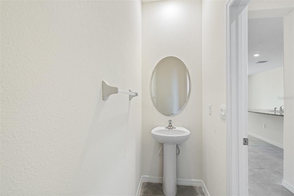 For Rent: $2,200 (3 beds, 2 baths, 1681 Square Feet)