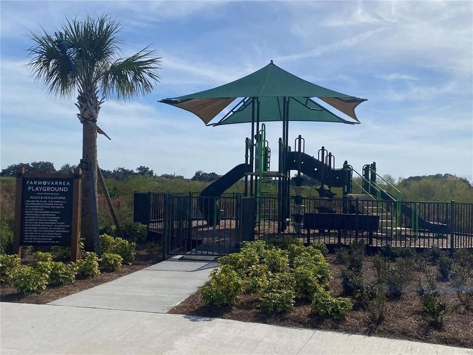 For Rent: $2,200 (3 beds, 2 baths, 1681 Square Feet)