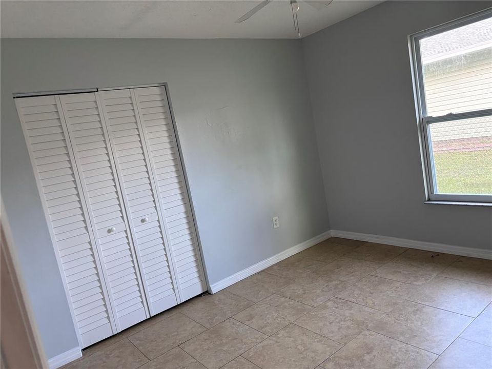 For Rent: $2,400 (3 beds, 1 baths, 1233 Square Feet)