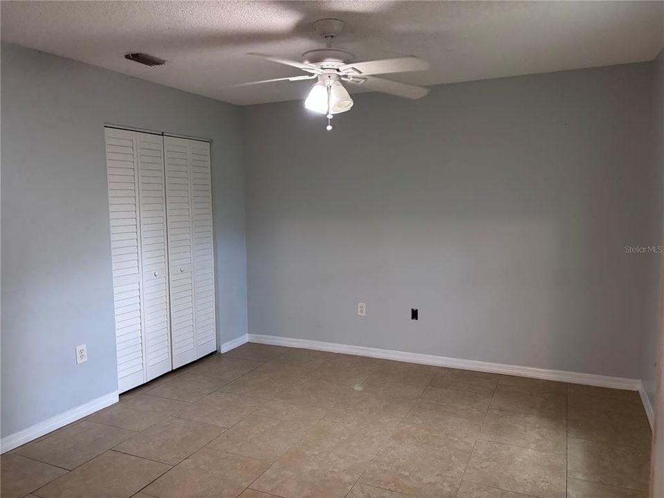 For Rent: $2,400 (3 beds, 1 baths, 1233 Square Feet)