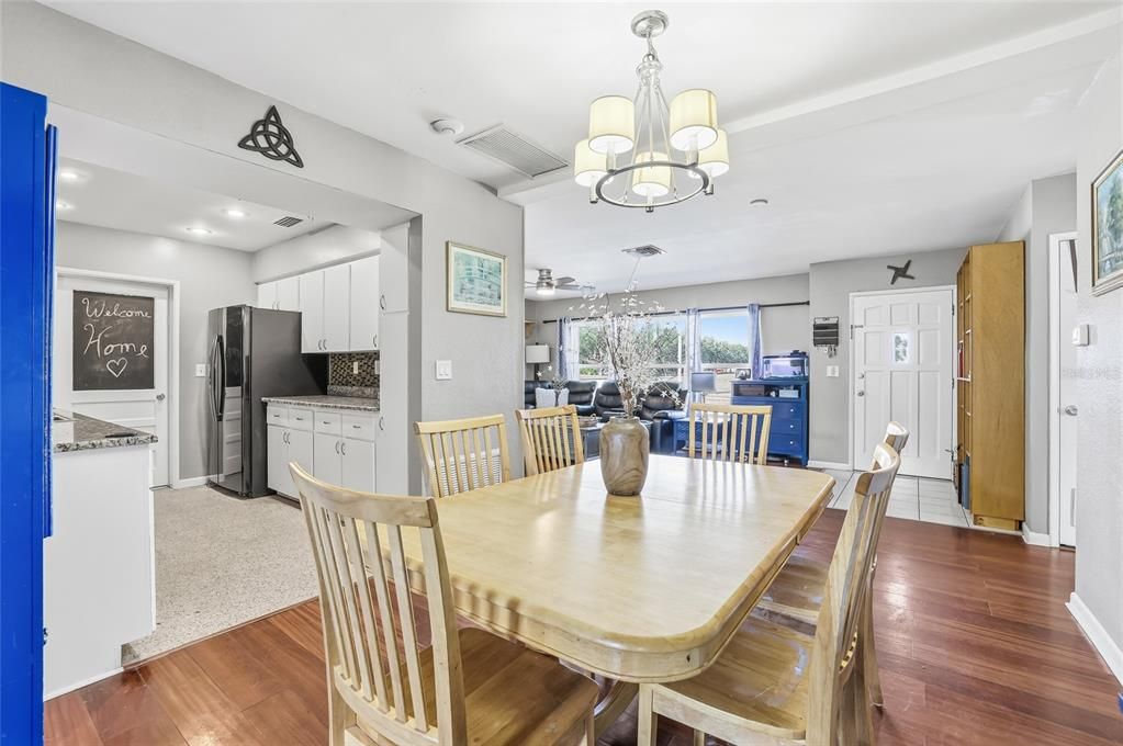 For Sale: $540,000 (3 beds, 2 baths, 1622 Square Feet)