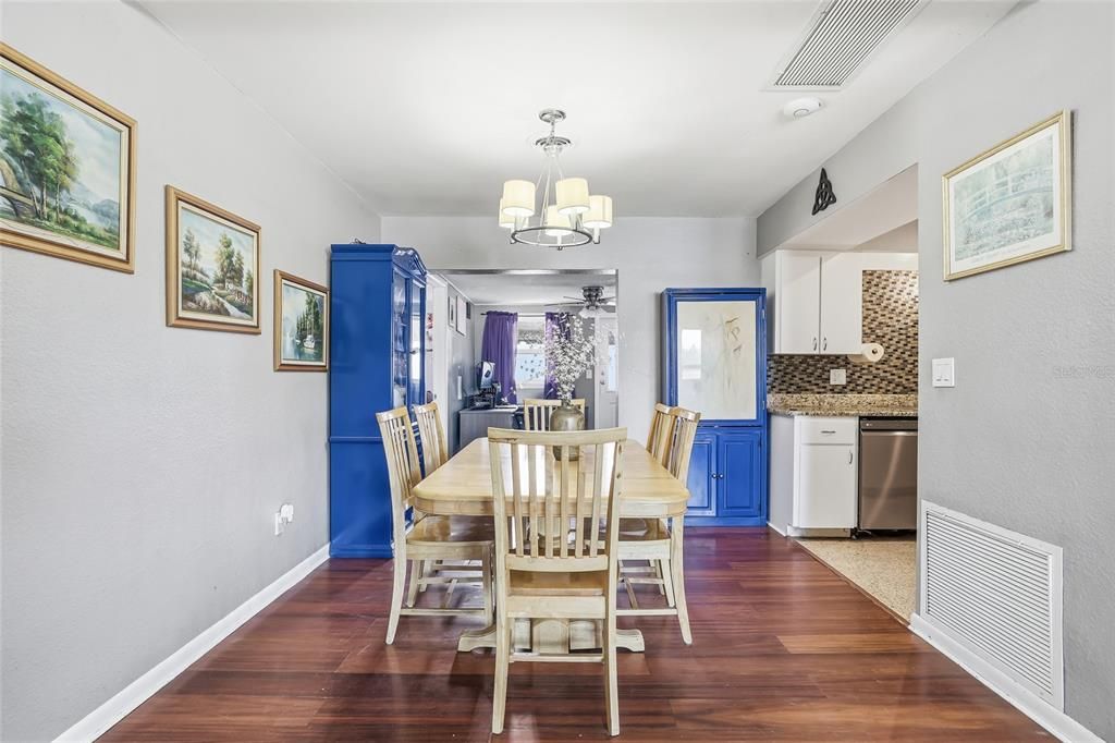 For Sale: $540,000 (3 beds, 2 baths, 1622 Square Feet)