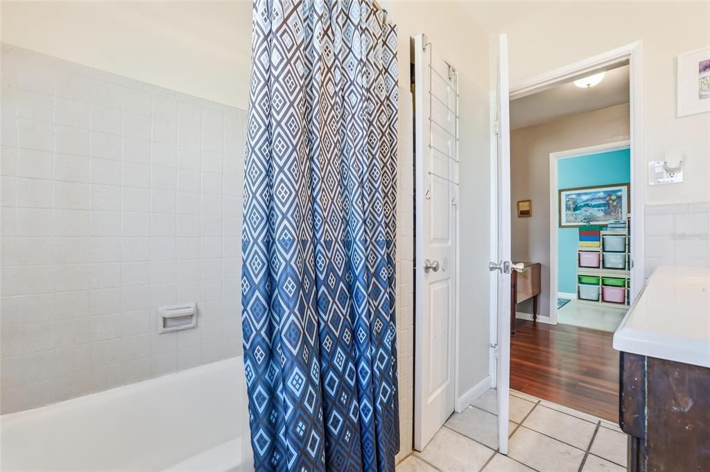 For Sale: $540,000 (3 beds, 2 baths, 1622 Square Feet)