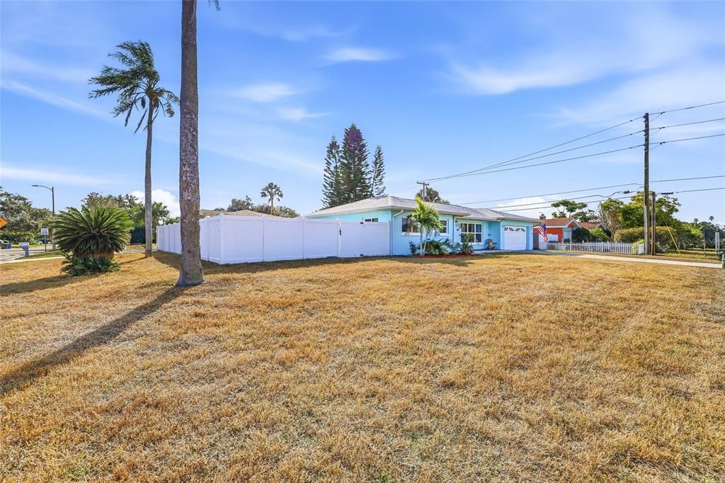 For Sale: $540,000 (3 beds, 2 baths, 1622 Square Feet)