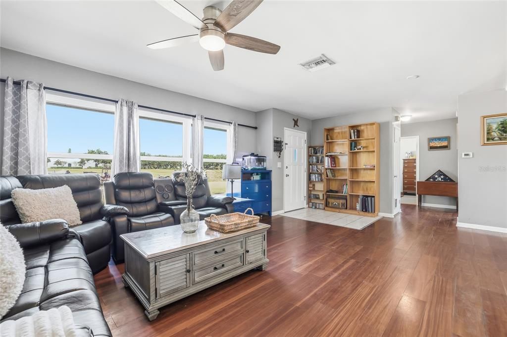 For Sale: $540,000 (3 beds, 2 baths, 1622 Square Feet)