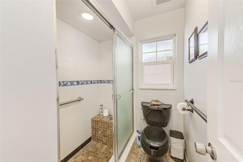 В аренду: $3,800 (3 спален, 2 ванн, 1693 Квадратных фут)