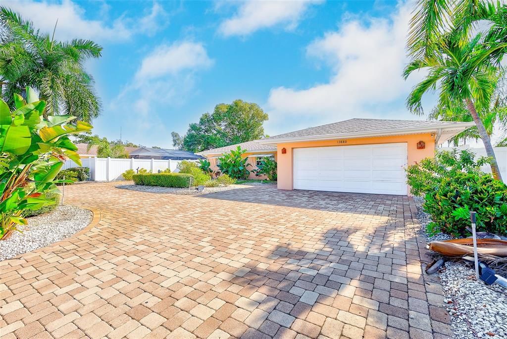 В аренду: $3,800 (3 спален, 2 ванн, 1693 Квадратных фут)