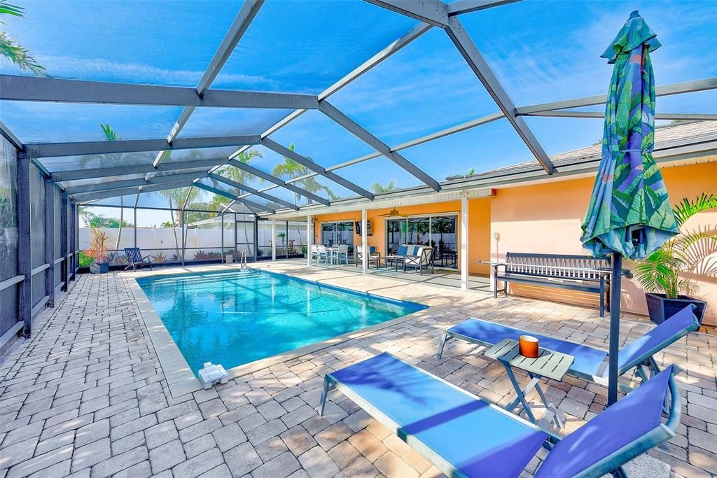 В аренду: $3,800 (3 спален, 2 ванн, 1693 Квадратных фут)