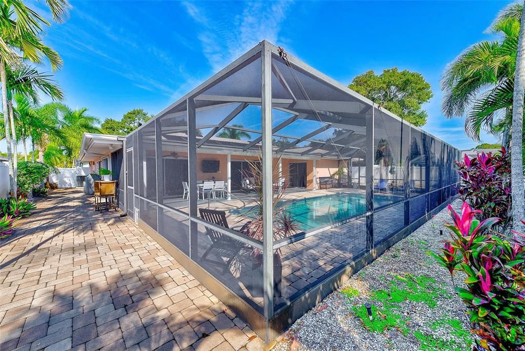 В аренду: $3,800 (3 спален, 2 ванн, 1693 Квадратных фут)