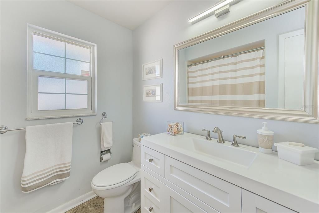 В аренду: $3,800 (3 спален, 2 ванн, 1693 Квадратных фут)