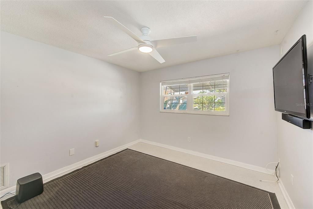 В аренду: $3,800 (3 спален, 2 ванн, 1693 Квадратных фут)