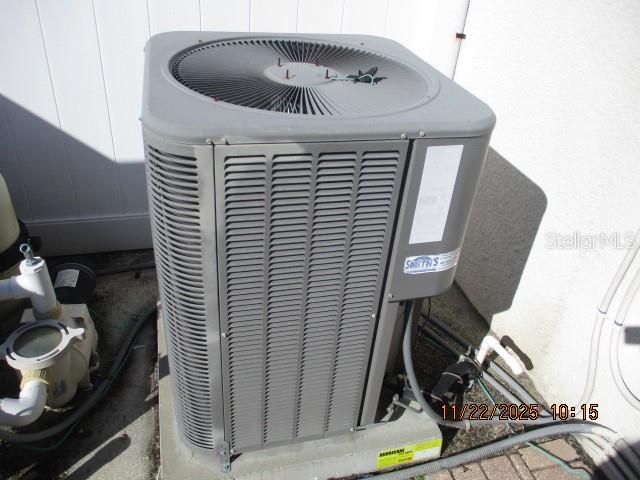 待售: $390,000 (4 贝兹, 3 浴室, 2102 平方英尺)