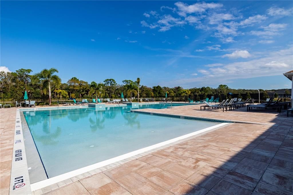 En Venta: $405,000 (4 camas, 2 baños, 1707 Pies cuadrados)