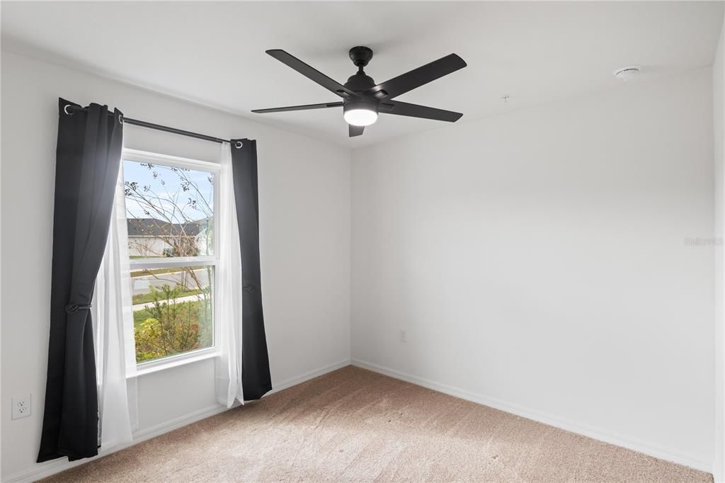 En Venta: $405,000 (4 camas, 2 baños, 1707 Pies cuadrados)