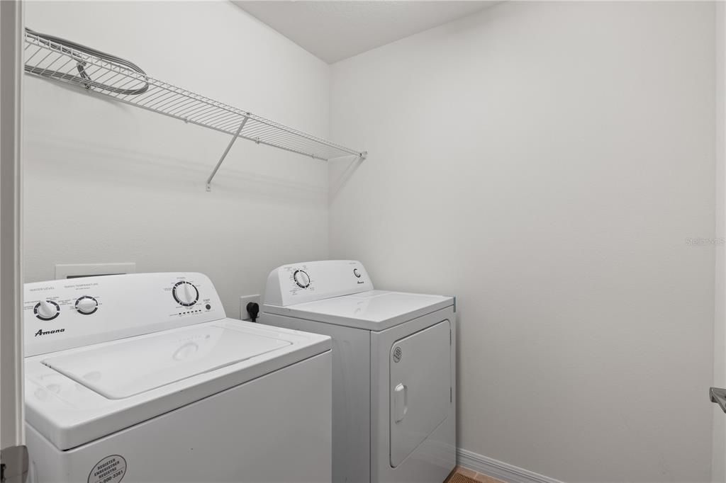 En Venta: $405,000 (4 camas, 2 baños, 1707 Pies cuadrados)