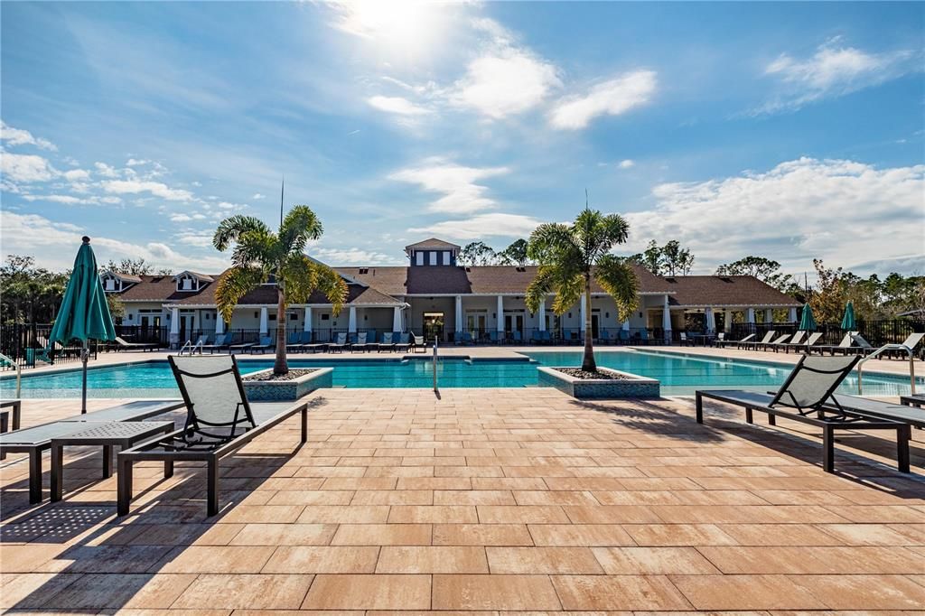 En Venta: $405,000 (4 camas, 2 baños, 1707 Pies cuadrados)