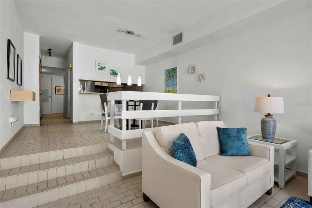 For Sale: $449,000 (1 beds, 1 baths, 1200 Square Feet)