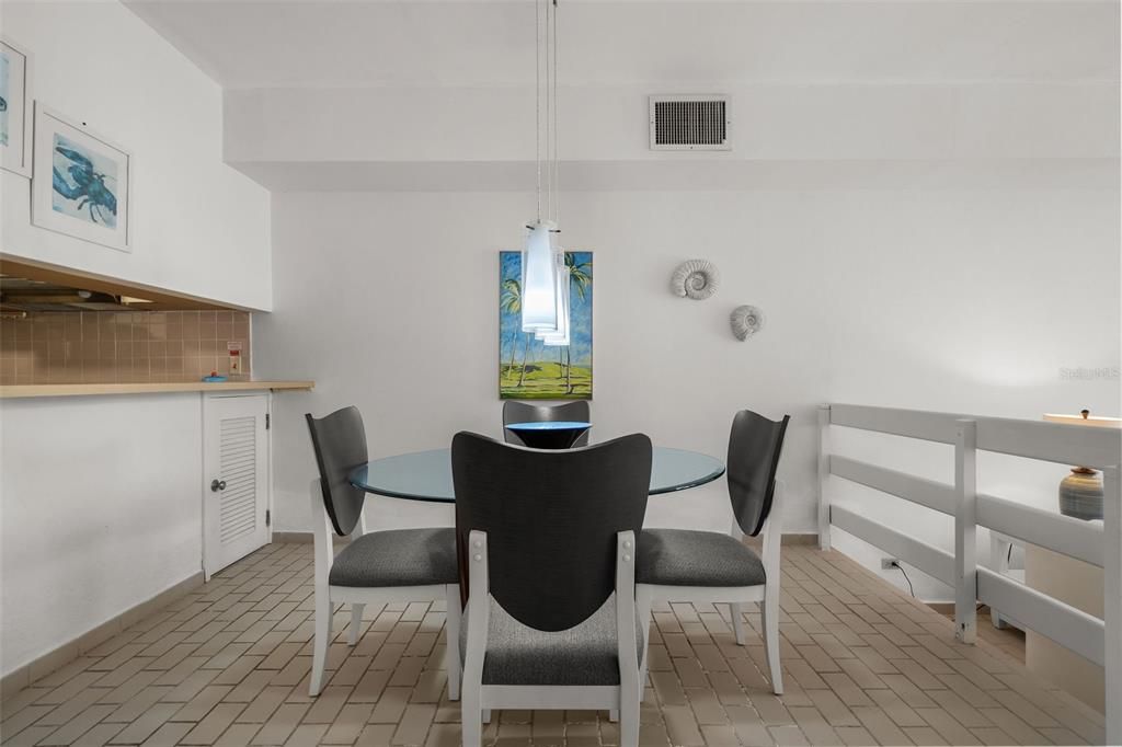 For Sale: $449,000 (1 beds, 1 baths, 1200 Square Feet)