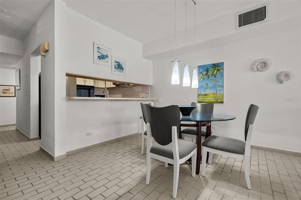 For Sale: $449,000 (1 beds, 1 baths, 1200 Square Feet)