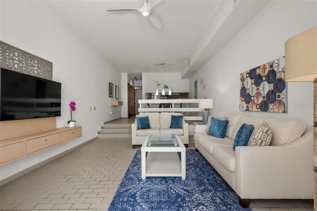 For Sale: $449,000 (1 beds, 1 baths, 1200 Square Feet)