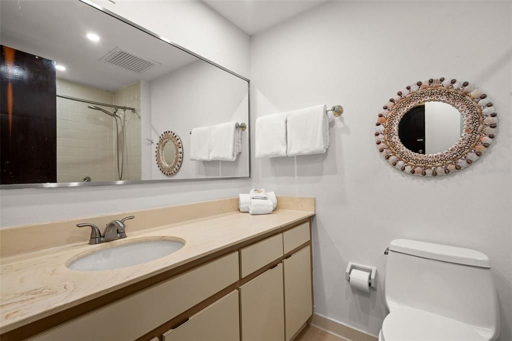 For Sale: $449,000 (1 beds, 1 baths, 1200 Square Feet)