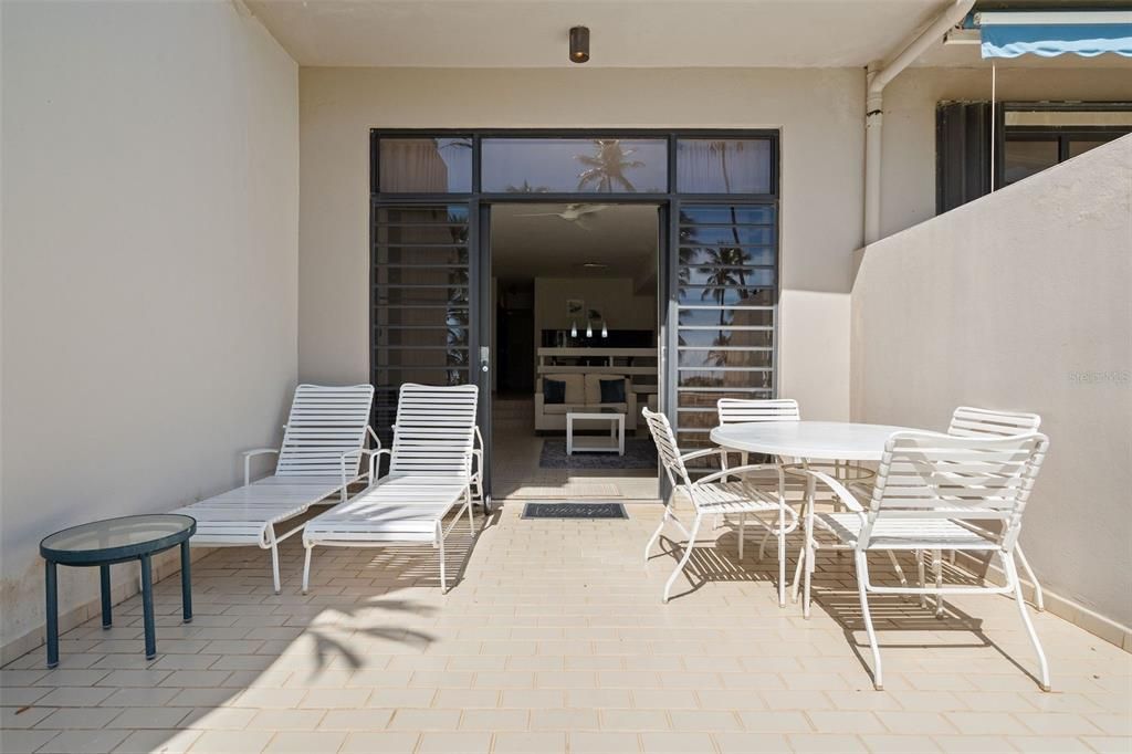 For Sale: $449,000 (1 beds, 1 baths, 1200 Square Feet)