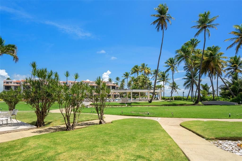 For Sale: $449,000 (1 beds, 1 baths, 1200 Square Feet)