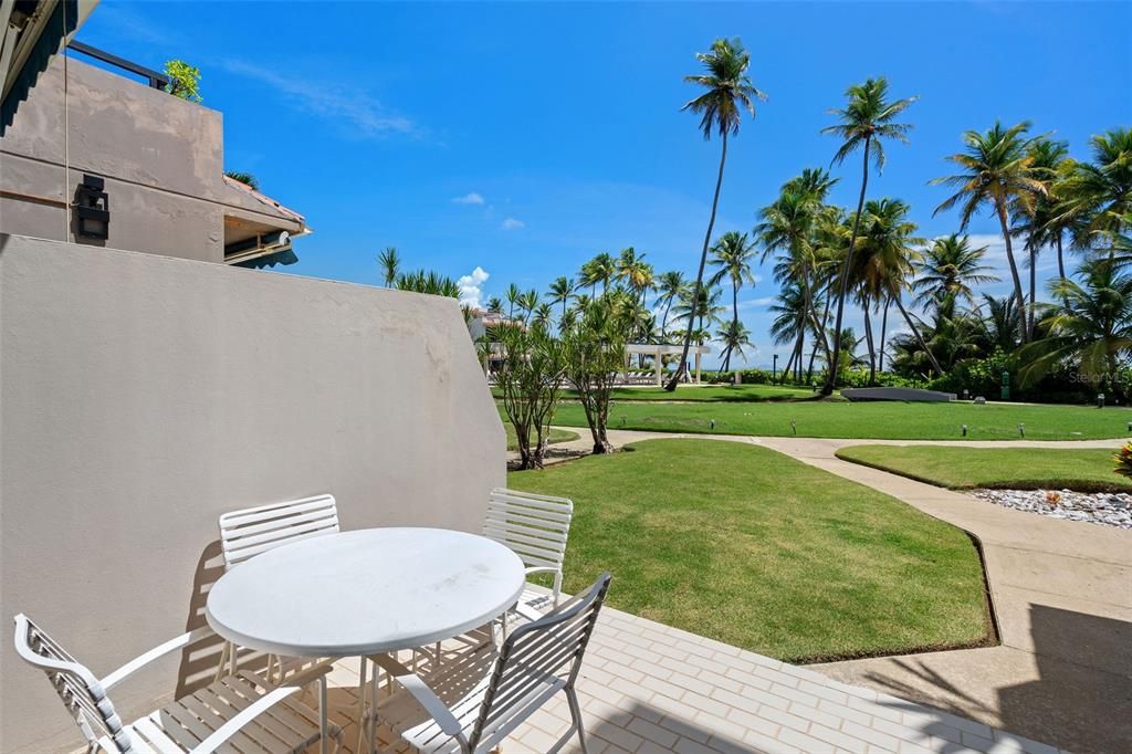 For Sale: $449,000 (1 beds, 1 baths, 1200 Square Feet)