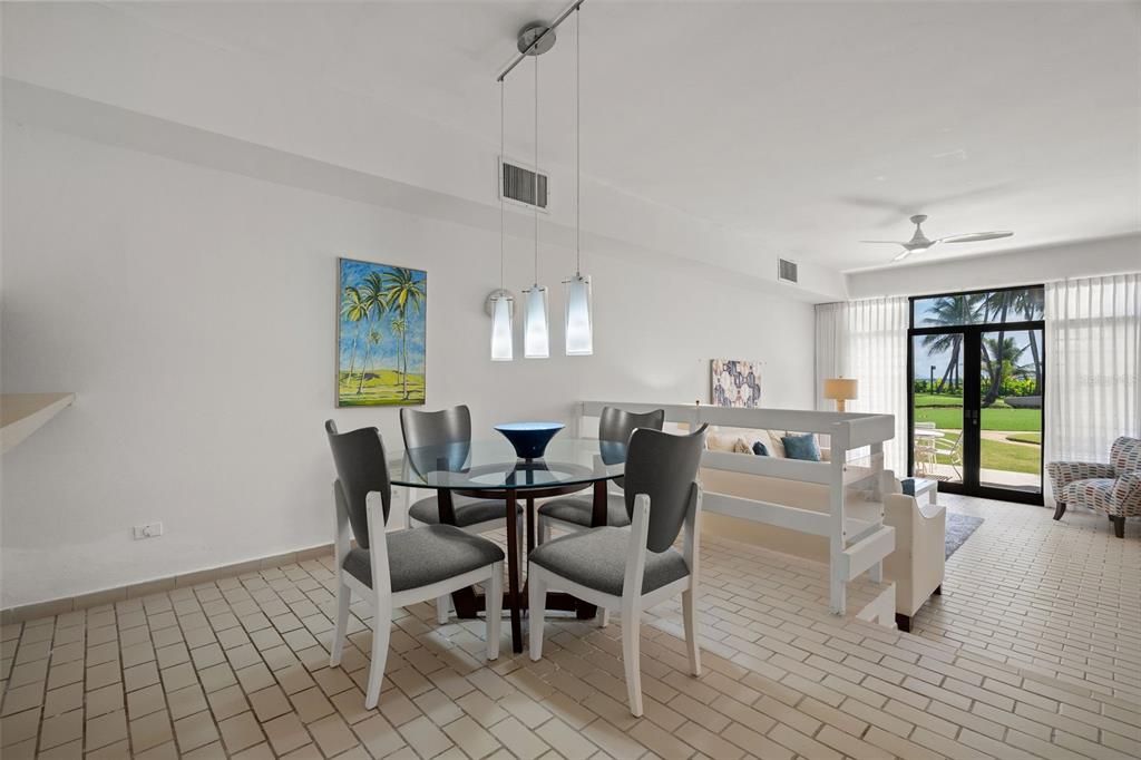 For Sale: $449,000 (1 beds, 1 baths, 1200 Square Feet)