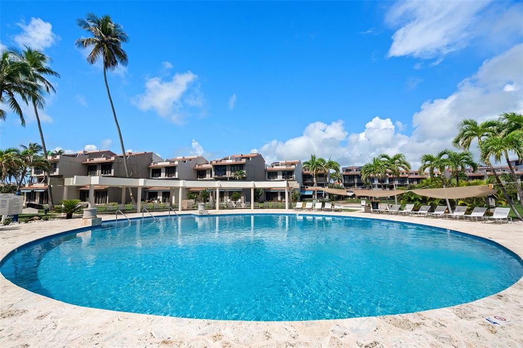 For Sale: $449,000 (1 beds, 1 baths, 1200 Square Feet)