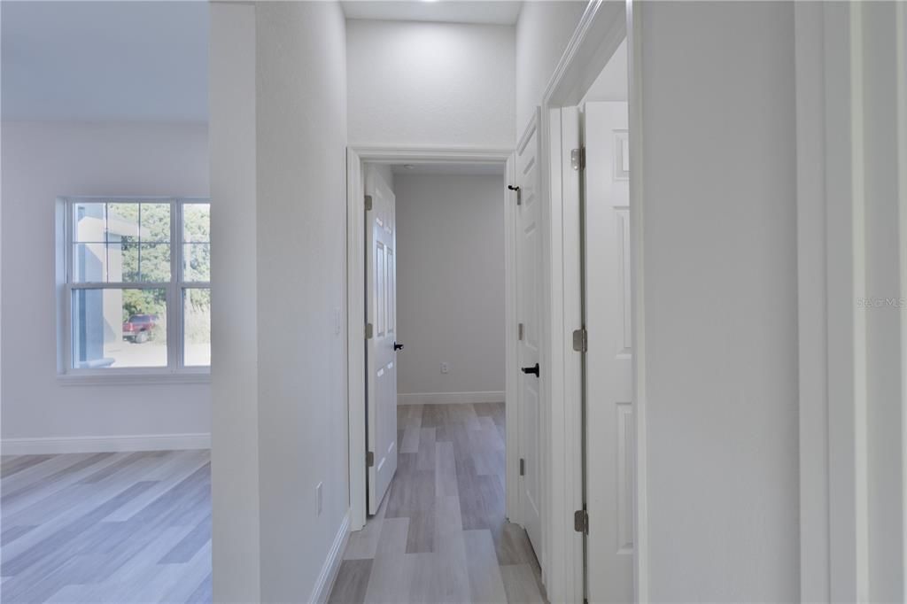 For Sale: $319,900 (3 beds, 2 baths, 1477 Square Feet)