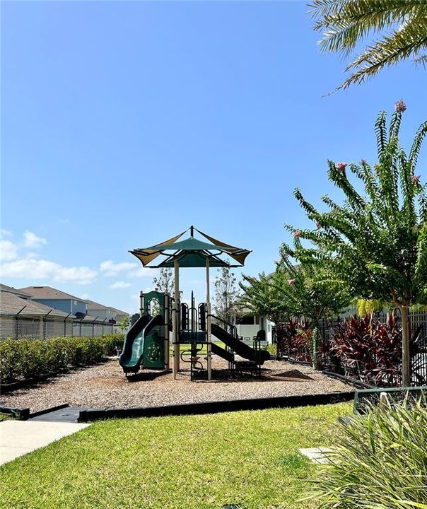 For Rent: $2,750 (4 beds, 2 baths, 2040 Square Feet)