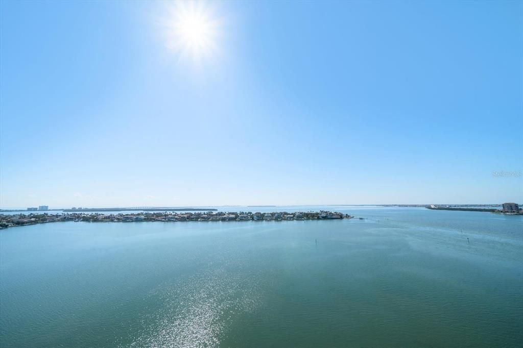 For Sale: $480,000 (2 beds, 2 baths, 1700 Square Feet)