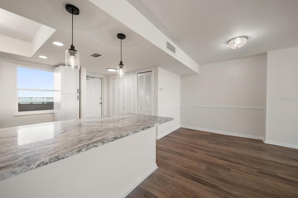 For Sale: $480,000 (2 beds, 2 baths, 1700 Square Feet)