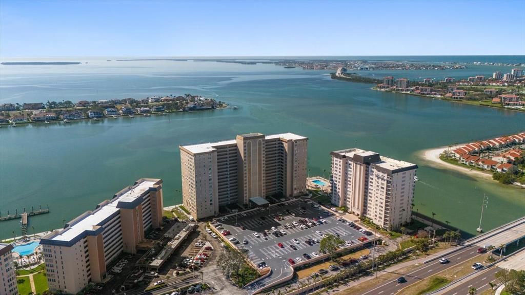 For Sale: $480,000 (2 beds, 2 baths, 1700 Square Feet)