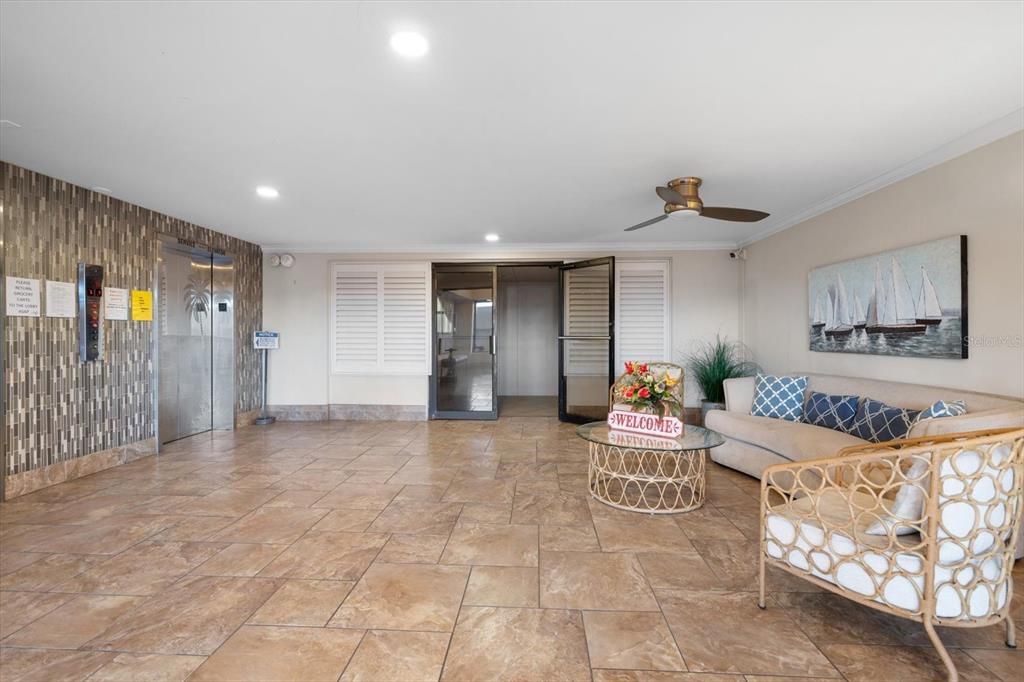 For Sale: $480,000 (2 beds, 2 baths, 1700 Square Feet)