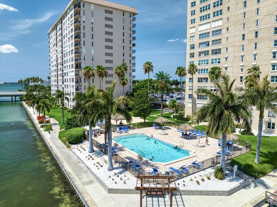 For Sale: $480,000 (2 beds, 2 baths, 1700 Square Feet)