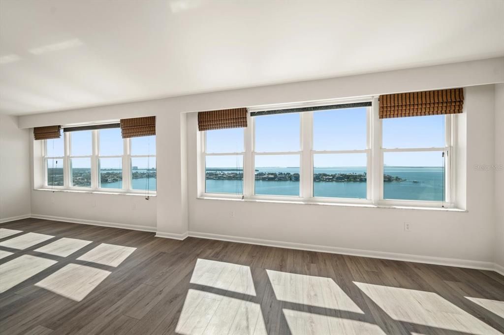 For Sale: $480,000 (2 beds, 2 baths, 1700 Square Feet)