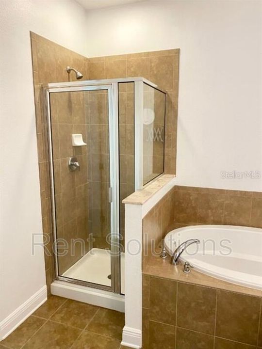 For Rent: $2,995 (3 beds, 2 baths, 1606 Square Feet)