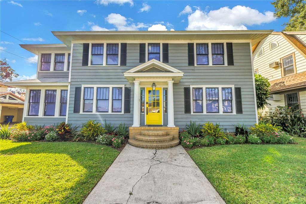 出租: $6,000 (3 贝兹, 2 浴室, 2160 平方英尺)