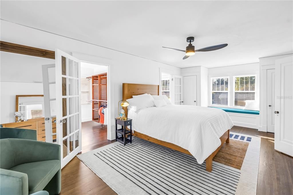 出租: $6,000 (3 贝兹, 2 浴室, 2160 平方英尺)