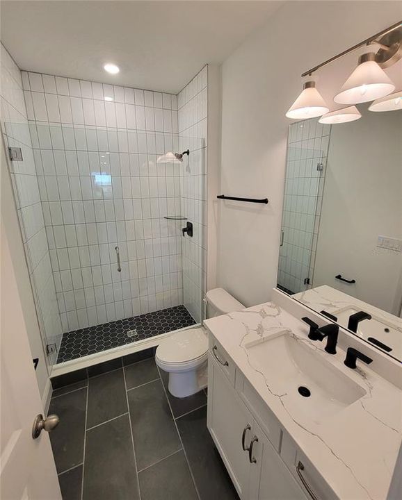 For Rent: $6,200 (5 beds, 3 baths, 3076 Square Feet)