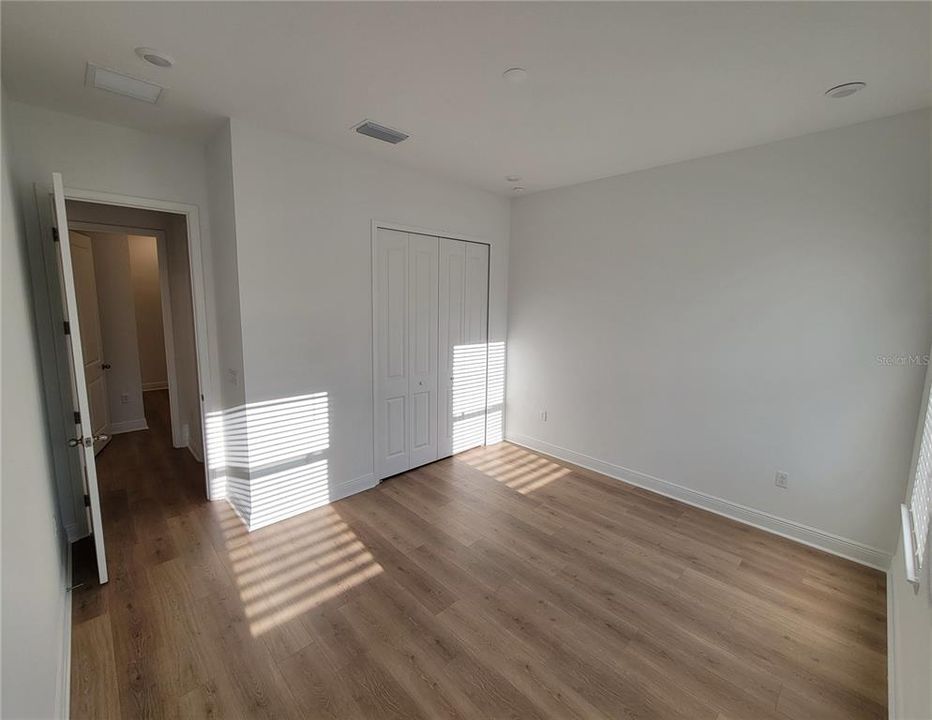 For Rent: $6,200 (5 beds, 3 baths, 3076 Square Feet)