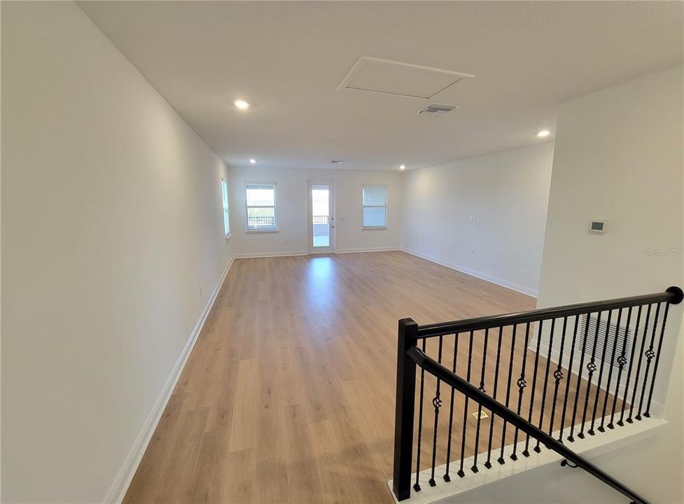 For Rent: $6,200 (5 beds, 3 baths, 3076 Square Feet)