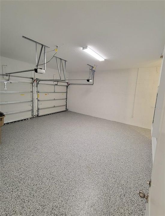 For Rent: $6,200 (5 beds, 3 baths, 3076 Square Feet)