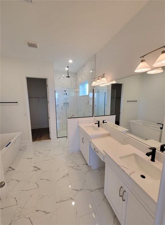 For Rent: $6,200 (5 beds, 3 baths, 3076 Square Feet)