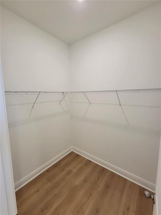 For Rent: $6,200 (5 beds, 3 baths, 3076 Square Feet)