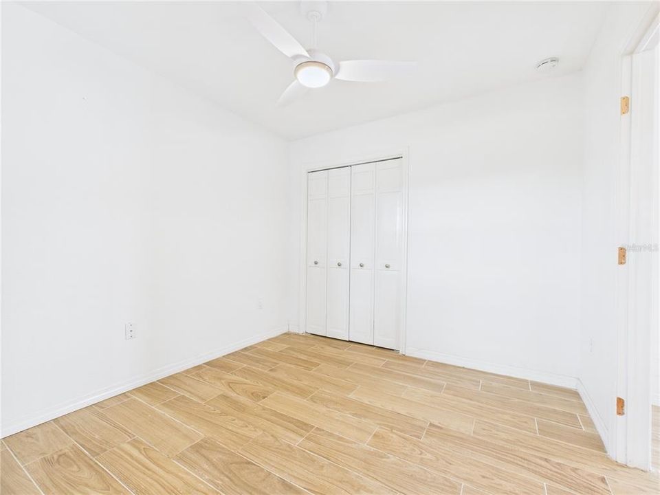 待售: $200,000 (3 贝兹, 2 浴室, 1185 平方英尺)