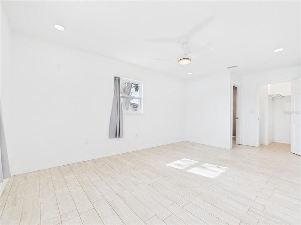 待售: $200,000 (3 贝兹, 2 浴室, 1185 平方英尺)